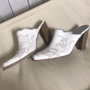 Donald J Pliner cowboy stacked heel western mules